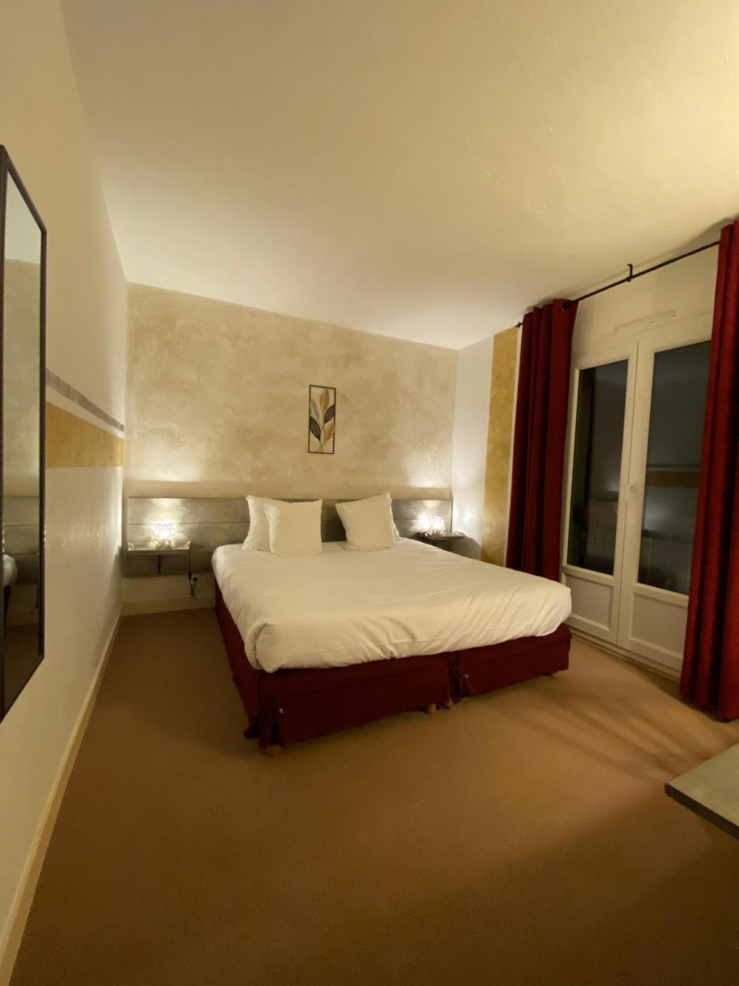 Logis Hotel Medieval, Montelimar Nord Rochemaure Экстерьер фото